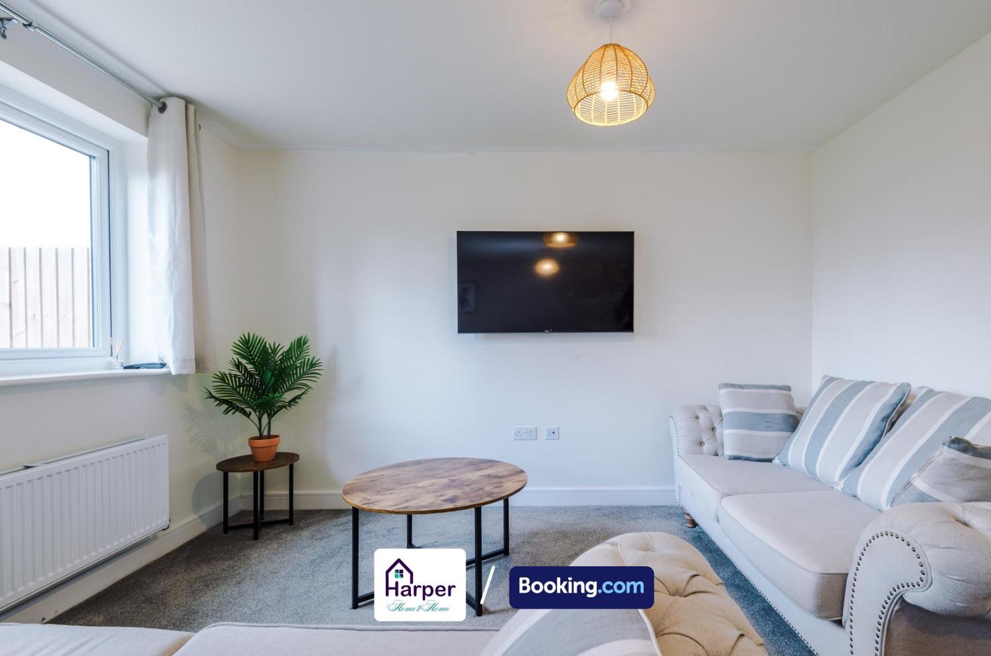 Hough Green Prime Location 3 Storey By Harperletting Short Lets & Serviced Accommodation Chester With Driveway Long Or Short Stays מראה חיצוני תמונה