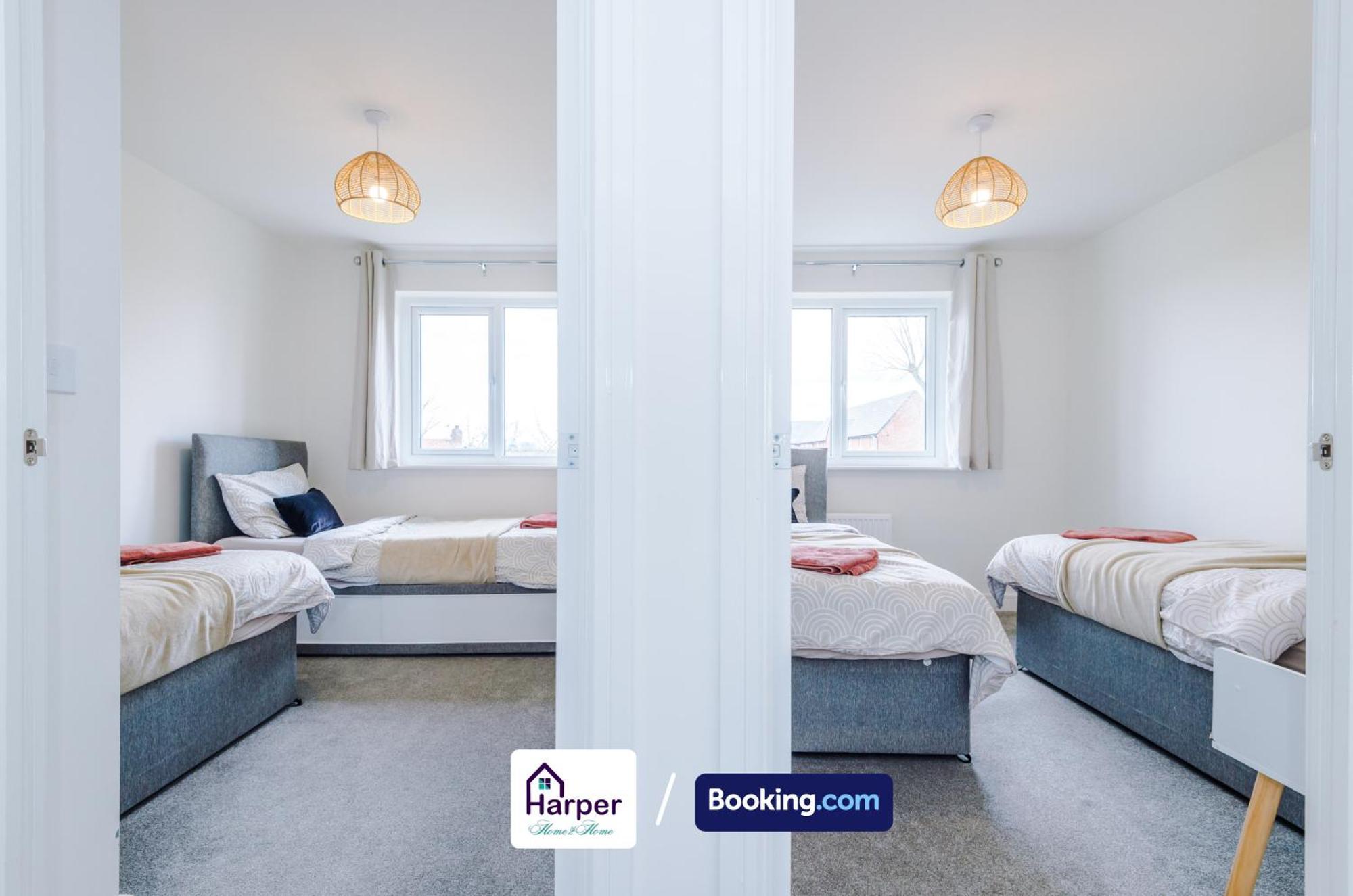 Hough Green Prime Location 3 Storey By Harperletting Short Lets & Serviced Accommodation Chester With Driveway Long Or Short Stays מראה חיצוני תמונה